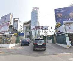 Hotel Airport Plaza