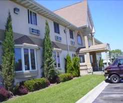 Hotel Executive Inn and Suites