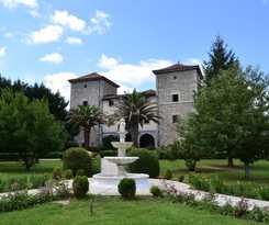 Akla Palacio Torre De Ruesga