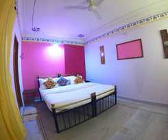 Little Peepal House