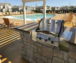 Hotel BridgeStreet at Hilliard Grand