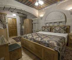  Underground Cave Suites