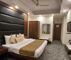 Hotel Green Castle Mall Road