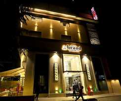 Grand Girdhar