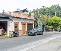 Hotel Ayenda 79