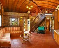 Kamares House Apartments and Studios