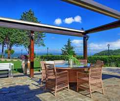  Inviting 15 Guests Villa