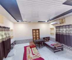 Hotel Goroomgo Laxmi Bhawan Mathura