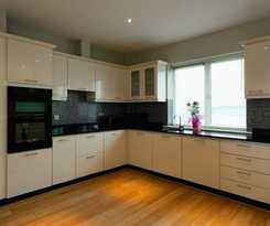 Hotel Jameson Court Self Catering Apartments