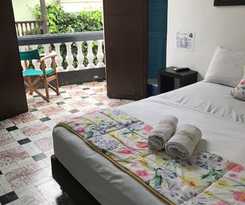 Hostal 1811 - Hostel