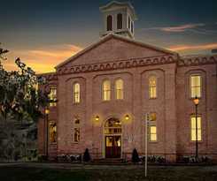 Amelia Schoolhouse Inn