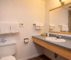 Hotel Canadas Best Value Inn River View