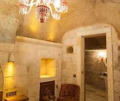  Solo Cave Suites