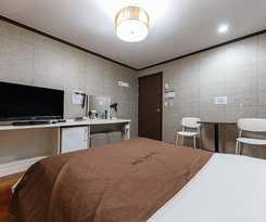 Hotel Cheongju Full House Yulyangnaedeok