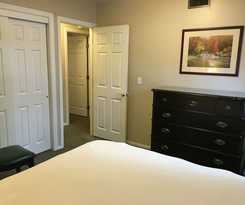 Hotel Bay Meadows Resort