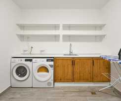 Hotel Luxury Villa With Pool, sea View and Servants apt