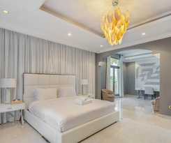 Prvt Pool Beach in Luxury Palm Jumeirah Villa