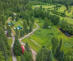 Hotel Helmcken Falls Lodge