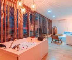  MARE MARIN BOUTIQUE HOTEL