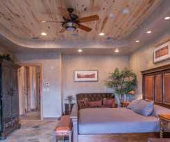 Hotel Cougar Ridge Resort, LLC
