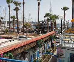Double Inn Marina Hotel