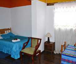 Colonial House Inn - Hostel