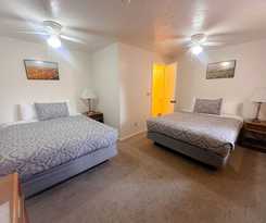 Austin\'s Chuckwagon Lodge