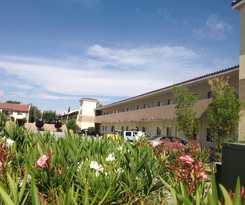 Hotel America Inn and Suites