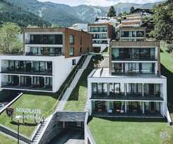 Nikolaus by AvenidA Zell am See