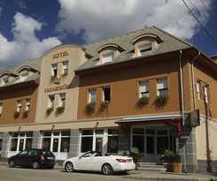 Hotel Vad&aacute;szk&uuml;rt Superior