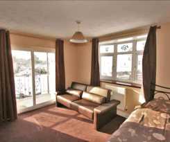 Central Studios Gloucester Road by Rooms Booked - Free Parking