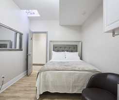 Toronto Rooms and Suites