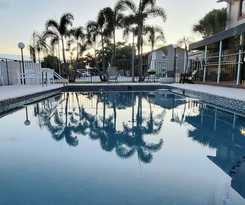 Hotel Sunny Palms Inn