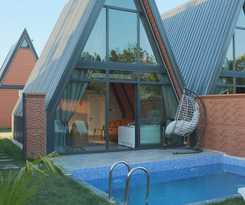  Triangle Life Suit