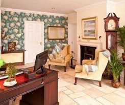 Hotel Amber Heights Guesthouse