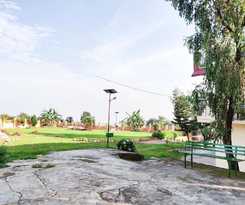 Hotel Pops and Restaurant