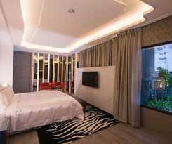 J Moon Villa Motel