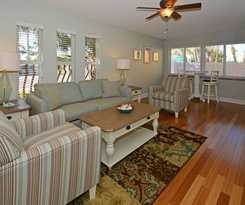 Hotel Westwinds Waterfront Resort