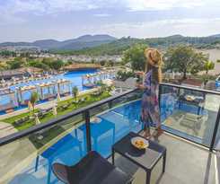  Orka Cove Hotel Penthouse and Suites - Adults Only