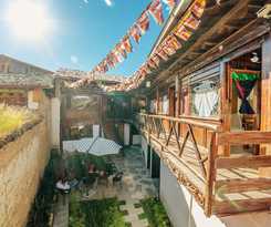Yi\'s Hostel
