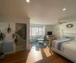 Hotel Beach Breeze Inn