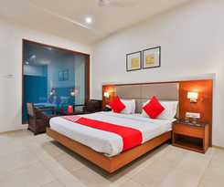 OYO 17283 Greenleaf Club