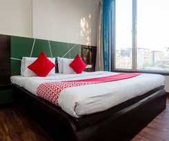 Hotel OYO 5699 Monarch Boutique