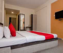 Hotel OYO 26206 Paras