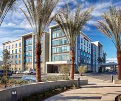 Hampton Inn Long Beach Airport