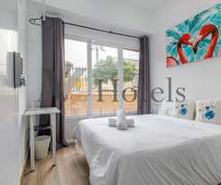 AandZ El Cano- Auto check-in property