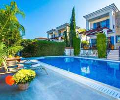 Villa Galina in Neo Chorio