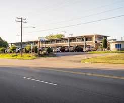 Hotel Riverside Inn and Suites