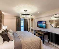 Clwyd Gate Manor Pool Sauna Hottub Cave Wales