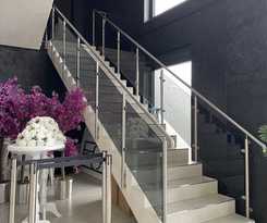  Firstclass Event and Hotel